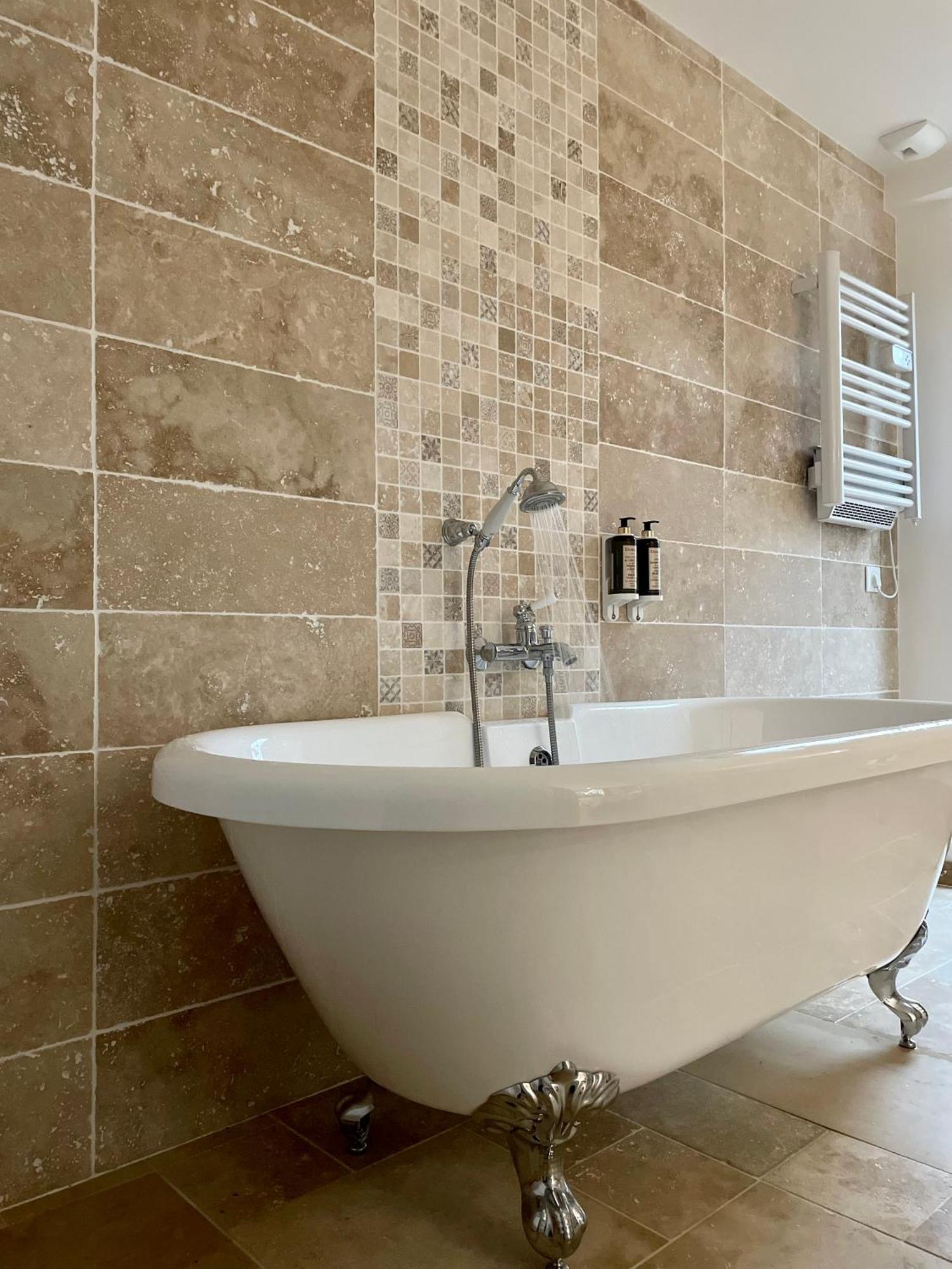 Madame Imagine, Lodges & Spa Epinal Bagian luar foto